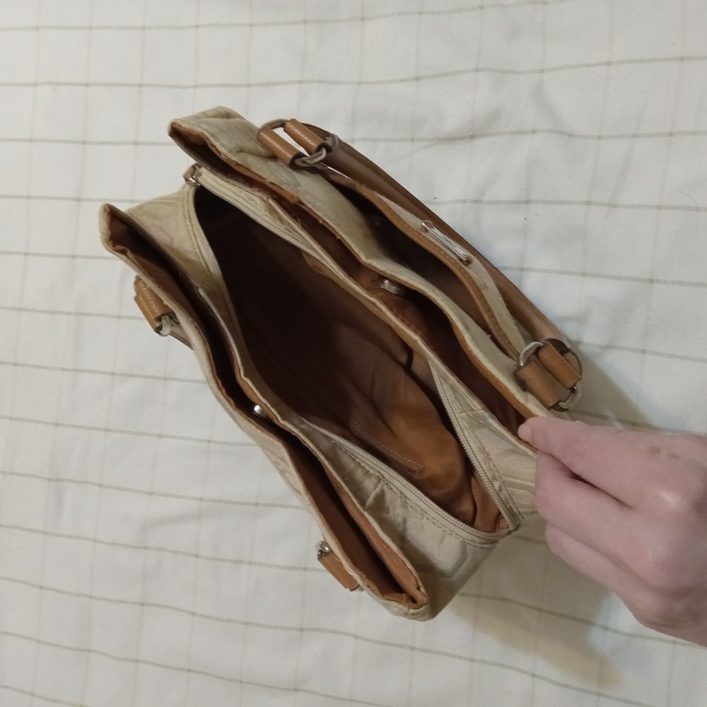 George Shoulder Bag - Picture 7 of 10